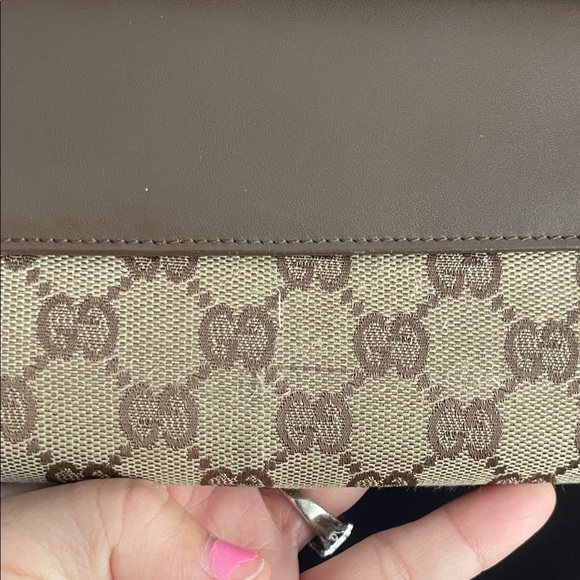 Gucci Beige and Brown iconic Monogram GG Supreme Long wallet - Picture 15 of 17